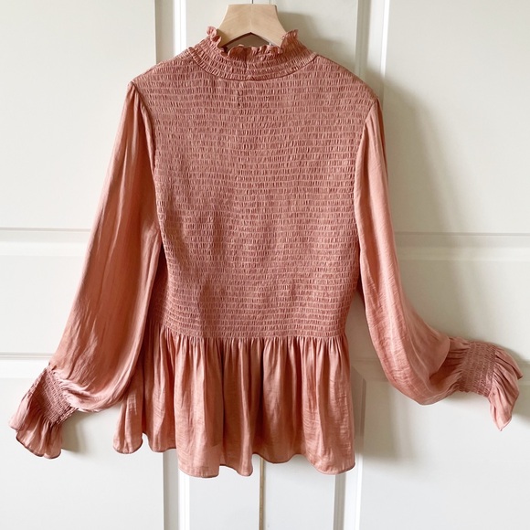 Vici Smocked Mock Neck Long Sleeve Peach Peplum Blouse Top Size Large - Picture 12 of 12